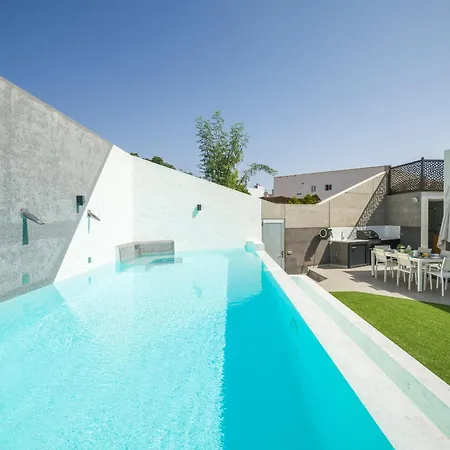 New Built Tropical Casa Joviano - Heated Pool Holiday home San Bartolome de Tirajana (Gran Canaria)